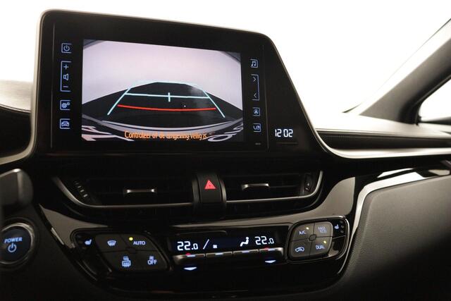Toyota C-HR 1.8 Hybrid Style Limited | Parkeersensoren | Stoel/Stuurverwarming | Navigatie | Parkeercamera |
