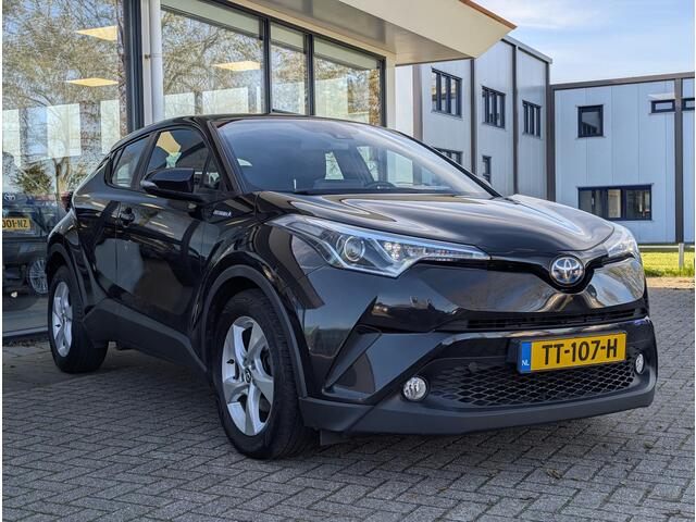 Toyota C-HR 1.8 Hybrid Active | All-season | Navi | Adaptieve cruise | Climate control | Camera