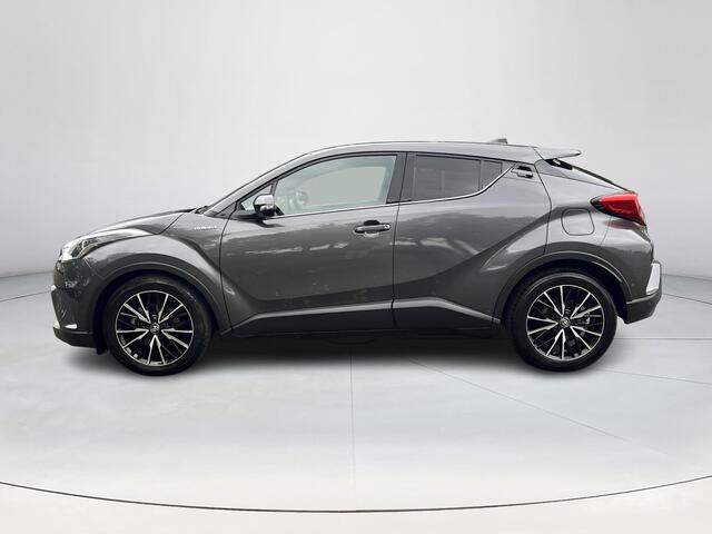 Toyota C-HR 1.8 Hybrid Executive | Navigatie | Parkeersensoren | Keyless entry | Stoelverwarming |