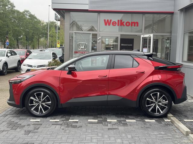 Toyota C-HR 1.8 Hybrid 140 First Edition Dodenhoekdetectie, Navigatie, Parkeersensoren V + A , All-in Rijklaarprijs