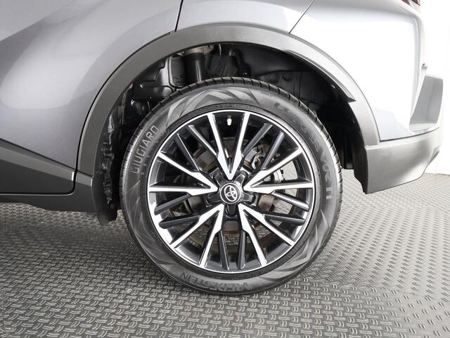 Toyota C-HR 116 PK DYNAMIC URBAN NAVI 1e EIG GARANTIE 6-2028 ! LMV.CLIMA. ADAPTIEF CRUISE CONTROL . KEYLESS ENTRY . ELEKTRISCHE INKLAPBARE SPIEGELS .