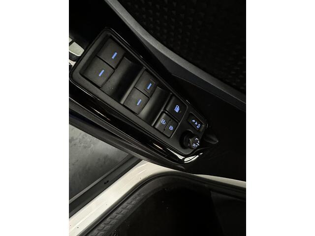 Toyota C-HR 1.8 Hybrid Style 1e eigenaar, NL Auto, BTW auto, veel opties! Dealeronderhouden