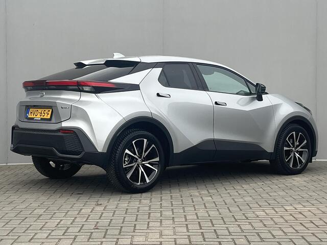Toyota C-HR 1.8 Hybrid 140 Dynamic / tot 10 jaar Garantie* / Achteruitrijcamera / Apple Carplay & Android Auto / Navigatie full map / Adaptieve Cruise Control / Climate Control / Keyless Entry & Start / Dodehoek Detectie / All Season Banden
