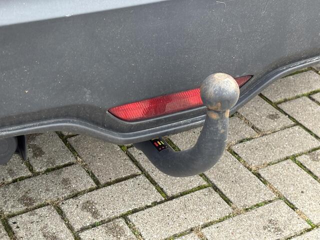 Toyota C-HR 1.8 Hybrid Bi-Tone | Navigatie | Stoelverwarming | Trekhaak | Adaptive Cruise Control | Camera