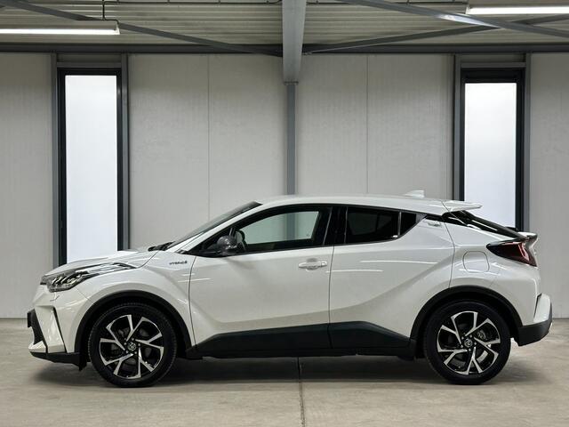 Toyota C-HR 2.0 Hybrid Executive 184pk | Full-option | Leder | Parelmoerwit |
