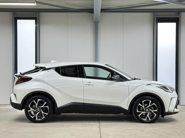 Toyota C-HR 2.0 Hybrid Executive 184pk | Full-option | Leder | Parelmoerwit |