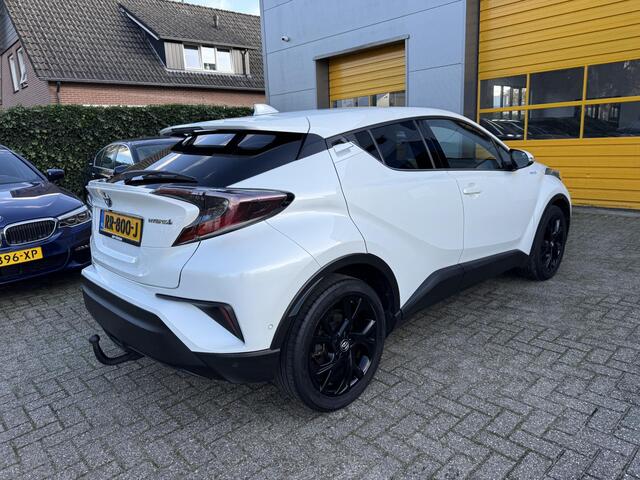 Toyota C-HR 1.8 Hybrid 122PK ExecutiveoLederoJBLoNavi