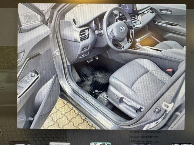 Toyota C-HR 1.8 Hybrid Style To-Tone | Navi Apple | Dode hoek | Adapt. Cruise |