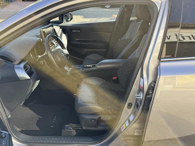 Toyota C-HR 1.8 Hybrid Executive Keyless entry, Navigatiesysteem