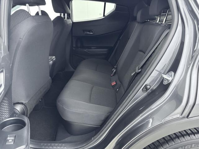 Toyota C-HR 1.8 Hybrid Style Navi | Stoelverwarming | Dodehoekdetectie | Parkeersensoren | Lichtmetalen Velgen |