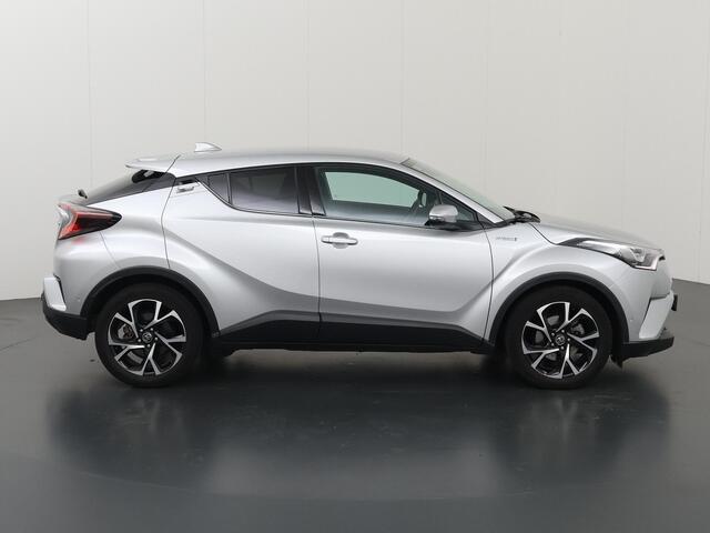 Toyota C-HR 1.8 Hybrid Style Ultimate | Trekhaak | Parkeercamera | Stoelverwarming | Navigatie | Climate Control |