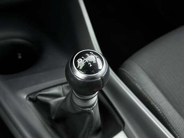 Toyota C-HR 1.2 Dynamic | NL dealeronderhouden auto |