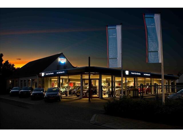 Toyota C-HR 2.0 Hybrid Team D - ACC | CarPlay | Stoel/stuurverw. | Dodehoek | Afn. trekh. | All Season