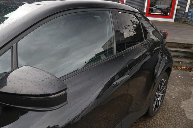 Toyota C-HR 2.0 Plug-in Hybrid 220 Dynamic