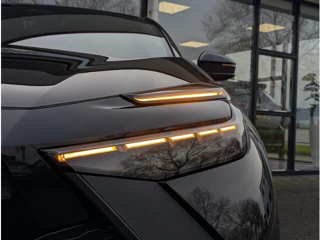 Toyota C-HR 2.0 Plug-in Hybrid 220 Business Plus | Stoel- stuurverwarming | BSM | ACC | PDC rondom | Camera | Prisma led | Keyless