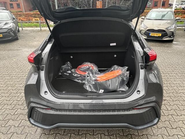 Toyota C-HR 2.0 Plug-in Hybrid 220 First Edition