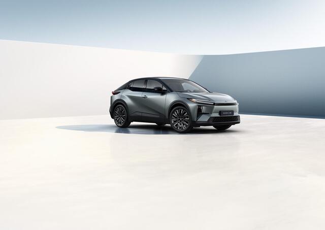 Toyota C-HR Dynamic Limited Edition 57.7 kWh ¤35.995,- RIJKLAAR! Nu ¤2.000,- voordeel! Nu extra scherp geprijsd!