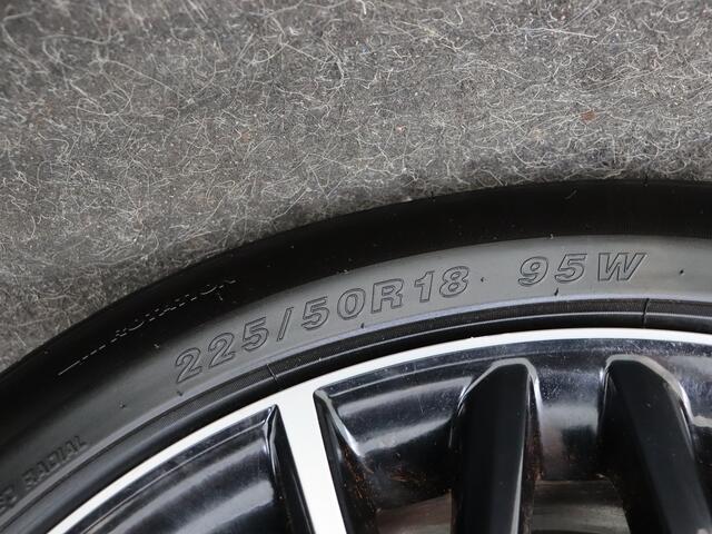 Toyota C-HR 1.2 First Edition | Dealeronderhouden | Achteruitrijcamera | Lederen bekleding |