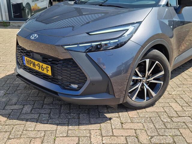 Toyota C-HR 1.8 Hybrid 140 First Edition | Stoel- stuurverwarming | Elek. achterklep | Camera | PDC V+A | Groot Multimedia