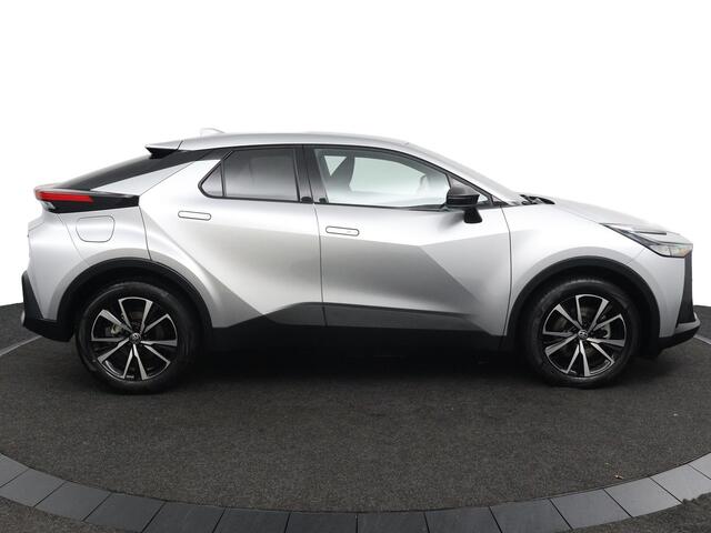 Toyota C-HR 2.0 Plug-in Hybrid 220 Dynamic | 65 KM Elektrische Range | Stoelverwarming | Led Verlichting | Stuurverwarming |