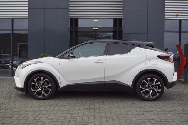 Toyota C-HR 1.8 Hybrid Executive / Bi-Color / Leer /Navi / Camera / JBL/ 18 Inch LM / Stoelverwarming