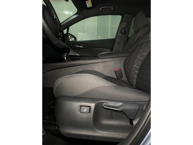 Toyota C-HR 1.8 Hybrid Dynamic Bi-Tone | Toyota garantie tot 2031! | Dealer onderhouden |