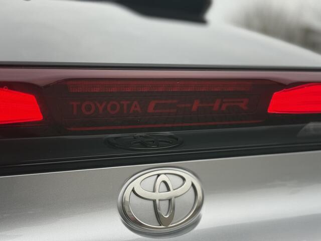 Toyota C-HR 2.0 Plug-in Hybrid 220 Dynamic plus | Stoel-stuurverwarming | Camera | Keyless |