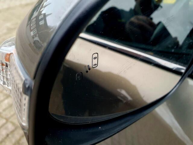 Toyota C-HR 1.8 Hybrid Executive All-in prijs!