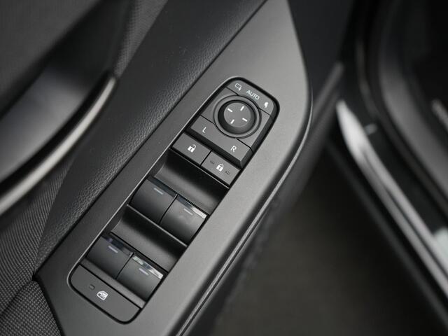 Toyota C-HR 2.0 Plug-in Hybrid 220 Dynamic Nu met ¤ 2.750,- voordeel