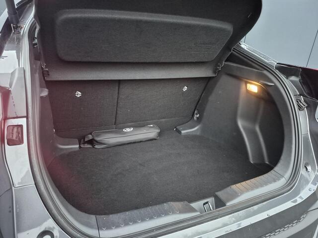 Toyota C-HR 1.8 Hybrid 140 First Edition | BSM | PDC V+A | Keyless | elektr. achterklep |