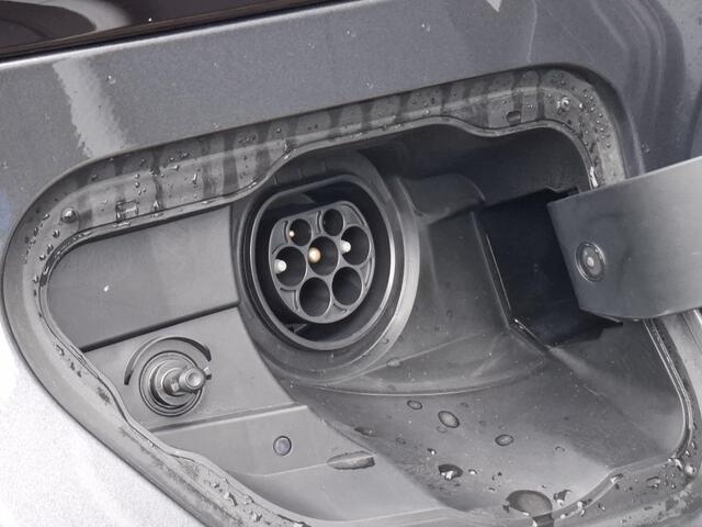 Toyota C-HR 2.0 Plug-in Hybrid 220 Dynamic | BSM | PDC V+A | Stoel/stuur verwarming |