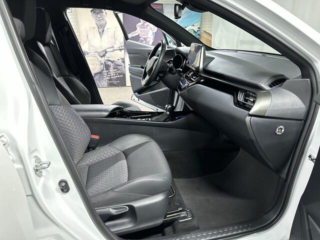 Toyota C-HR 2.0 Hybrid Style Automaat | Navi | Camera | Stuur en Stoelverwarming