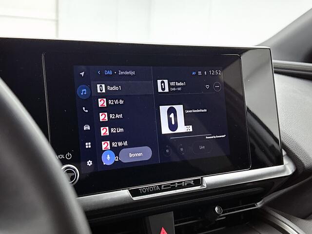Toyota C-HR 2.0 Plug-in Hybrid 220 Dynamic | Voorstoelen Verwarmd | Stuurwiel Verwarmd | Parkeercamera Achter | Parkeer Sensoren Voor en Achter |