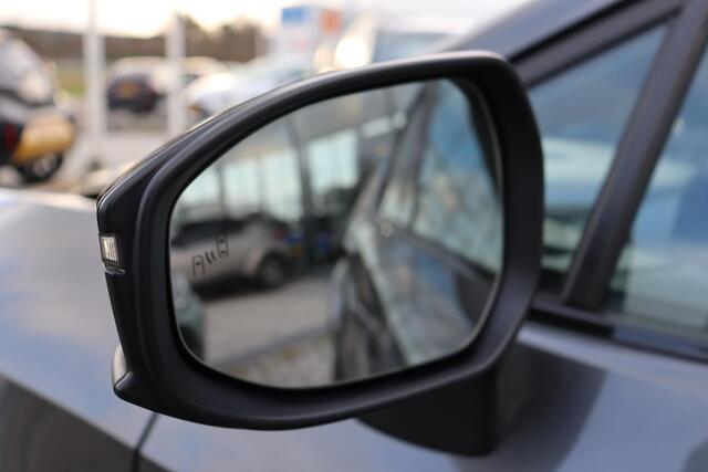 Toyota C-HR 1.8 Hybrid 140 First Edition, 360 Camera, Apple Carplay / Android Auto, Parkeercamera, Draadloze telefoonoplader, BSM!