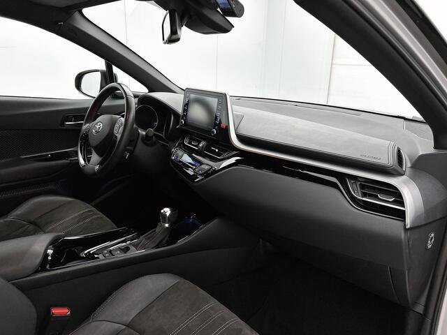 Toyota C-HR 1.8 Hybrid GR-Sport | Premium Pack | Trekhaak | Sportstoelen | Elektrische Stoel | Stoelverwarming |