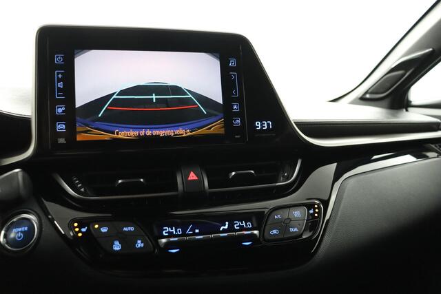 Toyota C-HR 1.8 Hybrid Bi-Tone | Stoel/Stuurverwarming | Dodehoek Detectie | Parkeersensoren | Navigatie |