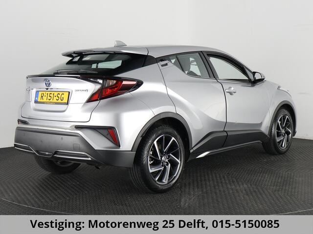 Toyota C-HR 2.0 HYBRIDE DYNAMIC BIJNA 2023 GARANTIE 11-2032 NAVI. HALF LEDER. 182 PK. PDC V+A.CAMERA. ADAPTIVE CRUISE