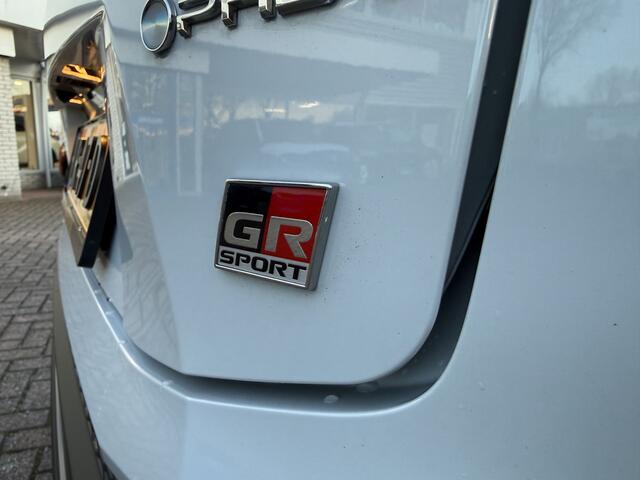 Toyota C-HR 2.0 Plug-in Hybrid 220 GR SPORT