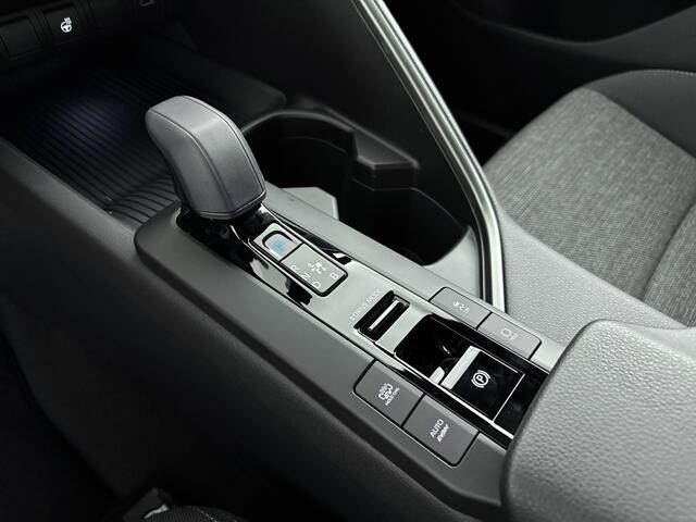 Toyota C-HR 2.0 Plug-in Hybrid 220 Dynamic | Apple Carplay & Android Auto | Parkeercamera | *