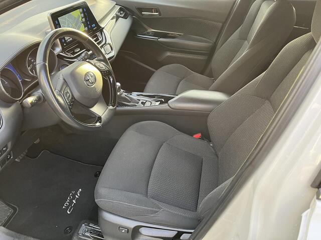 Toyota C-HR 1.8 Hybrid Style Bi-Tone | Rijklaar | NL-Auto | Navi | Stoel en stuurverwarming | Parkeersensoren