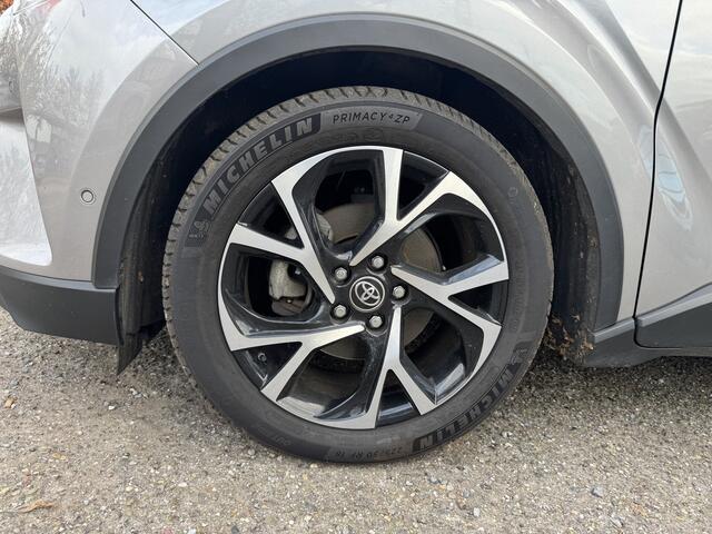 Toyota C-HR 1.8 Hybrid Style Ultimate // LED PAKKET // NAVI // CAMERA // CLIMA // ADAPTIVE CRUISE // STOEL + STUUR VERWARMING //