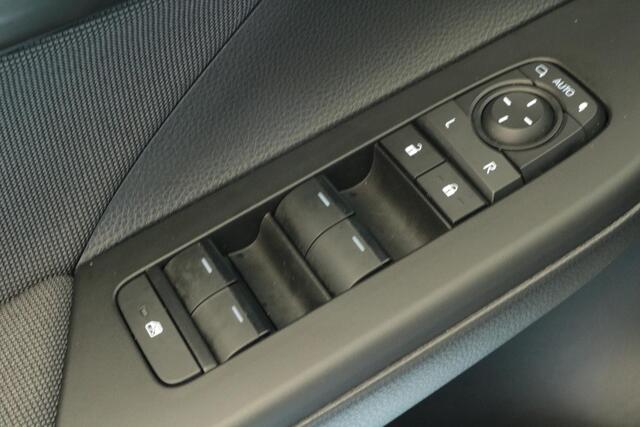 Toyota C-HR 1.8 Hybrid 140 First Edition Limited , Stuurverwarming, Groot scherm Navi