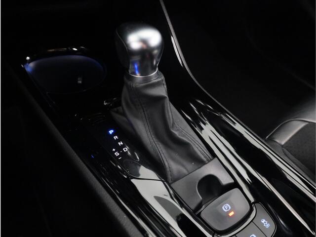 Toyota C-HR 2.0 Hybrid Bi-Tone Limited | Elek. verstelbare bestuurdersstoel | Stoelverwarming | JBL Premium Audio |