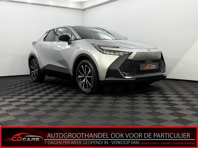 Toyota C-HR 1.8 Hybrid 140 Dynamic Plug-in Camera, Navi, Cruise control, Keyless start, Rijstrook correctie, Stoelverwarming, Stuur verwarmd, 2 jaar garantie