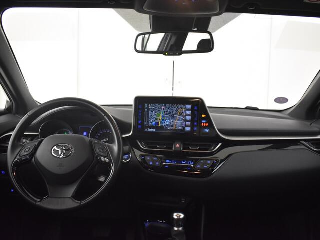 Toyota C-HR 1.8 Hybrid Dynamic | Trekhaak | Full Map Navigatie | Stoel verwa