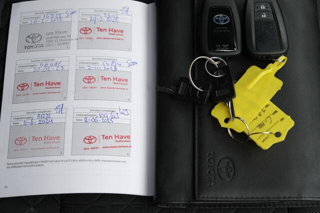 Toyota C-HR 1.8 Hybrid 122PK Dynamic Automaat | Apple Carplay / Android Auto