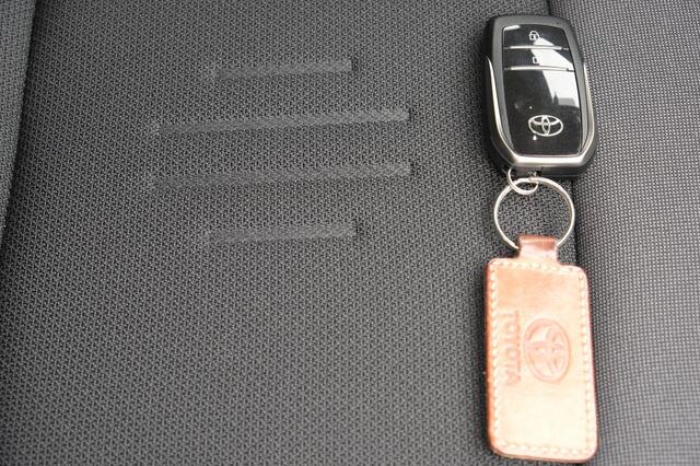 Toyota C-HR 5-deurs 1.8 Hybrid 140 Dynamic Automaat