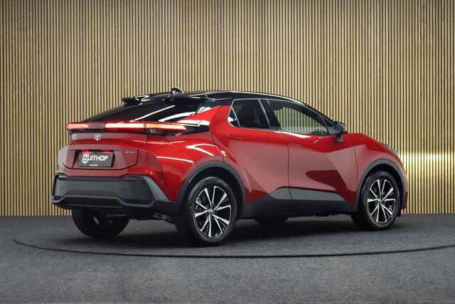 Toyota C-HR 2.0 Hybrid 200 First Edition | Bi-tone | ¤ 4.200,- Voorraad voordeel! | Parkeerhulp | Winterpakket | Adaptive-cruise | Camera | Clima | Apple Carplay & Android Auto | Groot Navigatie | Keyless | Dodehoekdetectie
