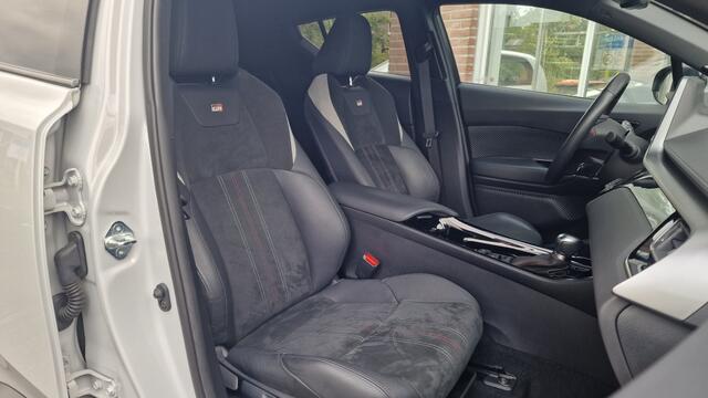 Toyota C-HR 2.0 Hybrid GR-Sport, Bi-Tone 184pk NAVI, Camera,