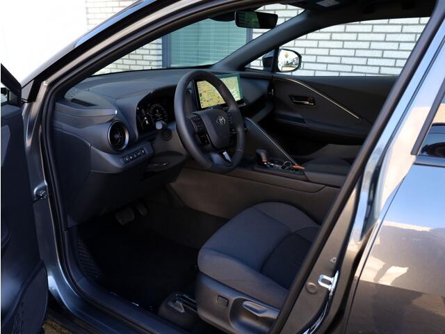 Toyota C-HR 2.0 PHEV 220 Dynamic | Nieuw! | Bi-Tone | Premium Navi |